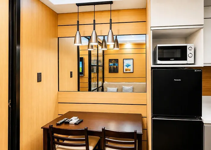 Apartamento 23f Skyline View Air Residences Makati Fast Wifi *